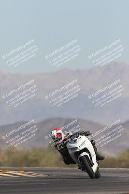 media/Oct-26-2025-Race Pace (Sun) [[c1447ca738]]/Non Verified (1st 20 Minutes of every Hour)/4-Turn 14 (1110am)/